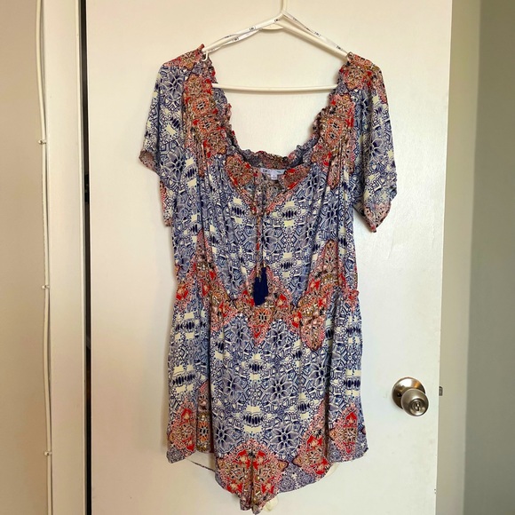 DR2 Other - DR2 Floral Multicolor Tie Front Romper - Size XL